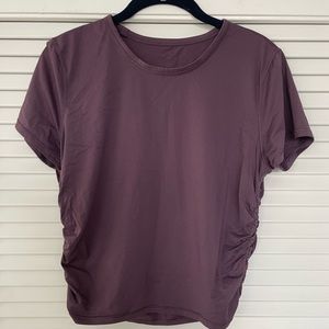 Lululemon purple cropped ruched crop top. Size 8